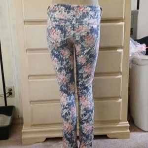Seven7 jeans size 2